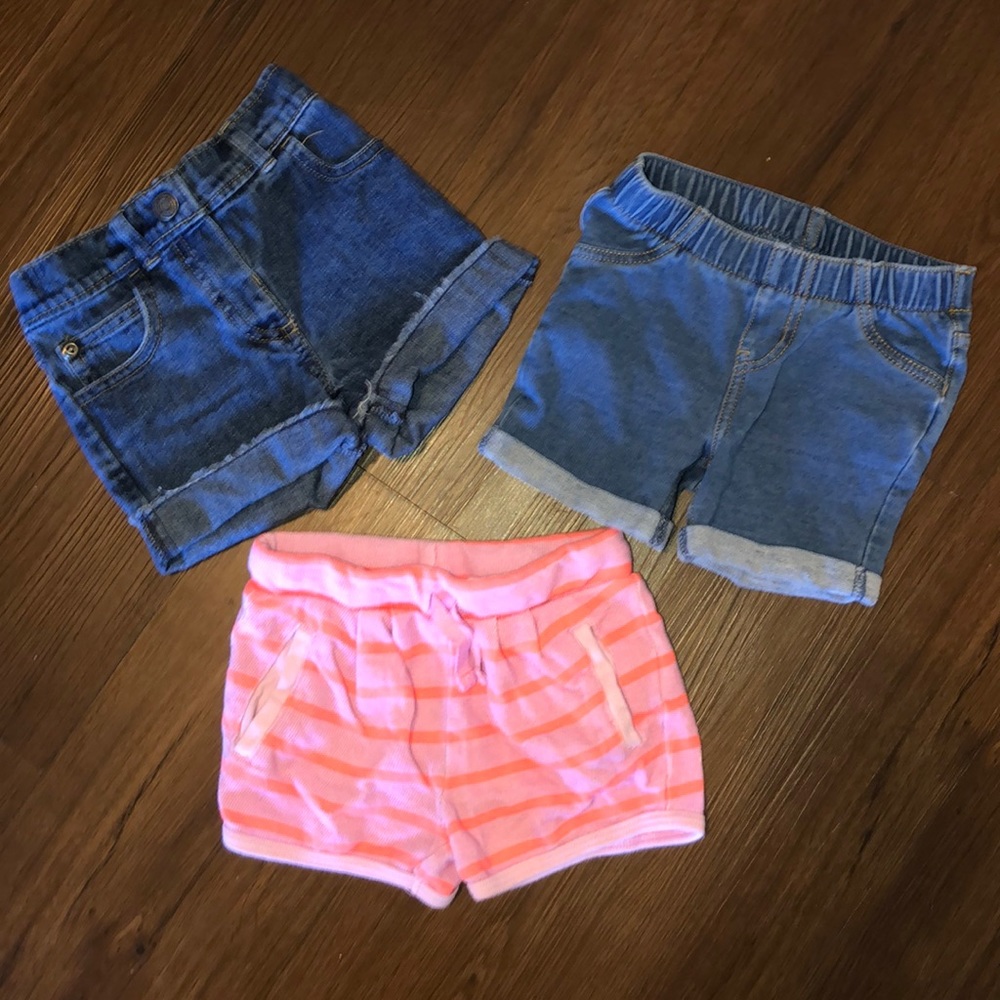 BABY GIRL / TODDLER /  3 SHORTS 18M